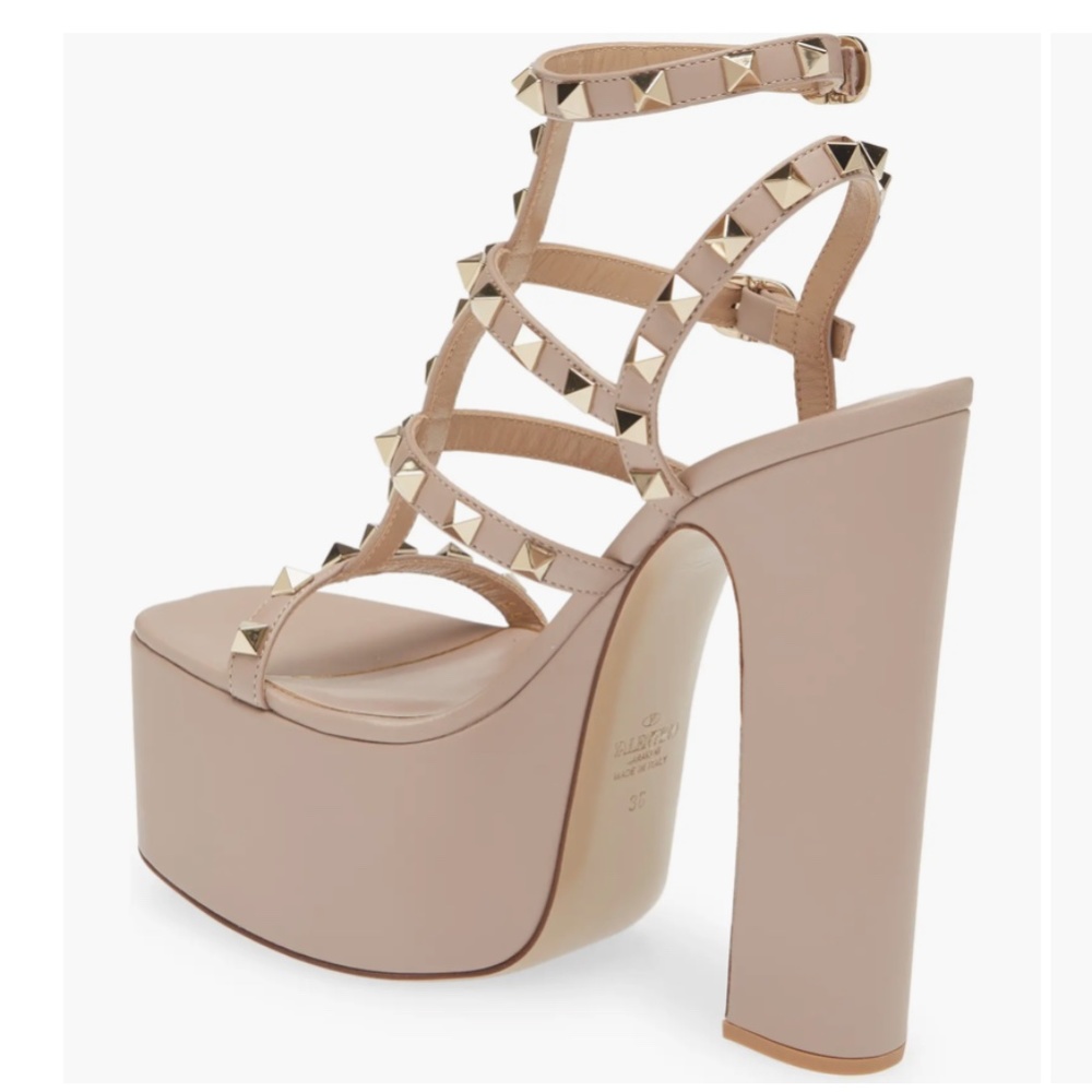 NIB $1270 Valentino Garavani Rockstud Platform Sandal in Poudre - size 39 / 9! - Picture 3 of 6